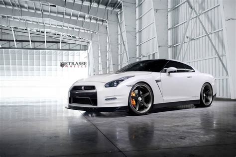 1000hp Alpha 9 Nissan Gt R With Strasse Wheels Gtspirit