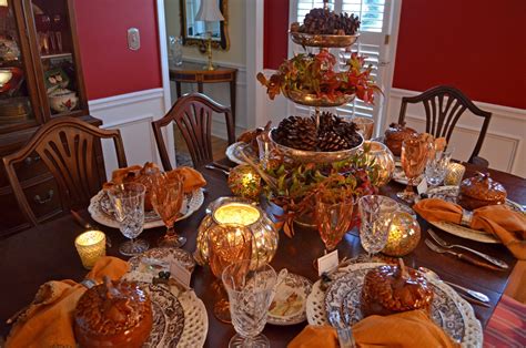 Thanksgiving Table Setting With Nature Themed Centepiece