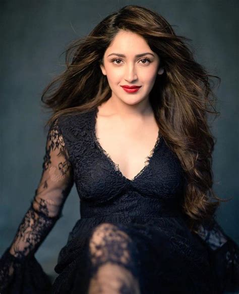 Sayyeshaa Saigal The Story Behind The Height Weight Age Career And Success World Celebrity