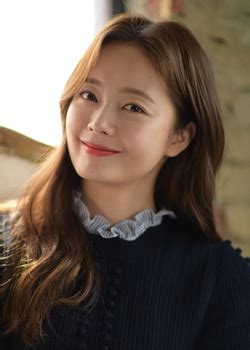 The dms all include malicious remarks made about jeon so min, telling her brother to get her off running man. Jeon So Min (1986) - Drama Cool