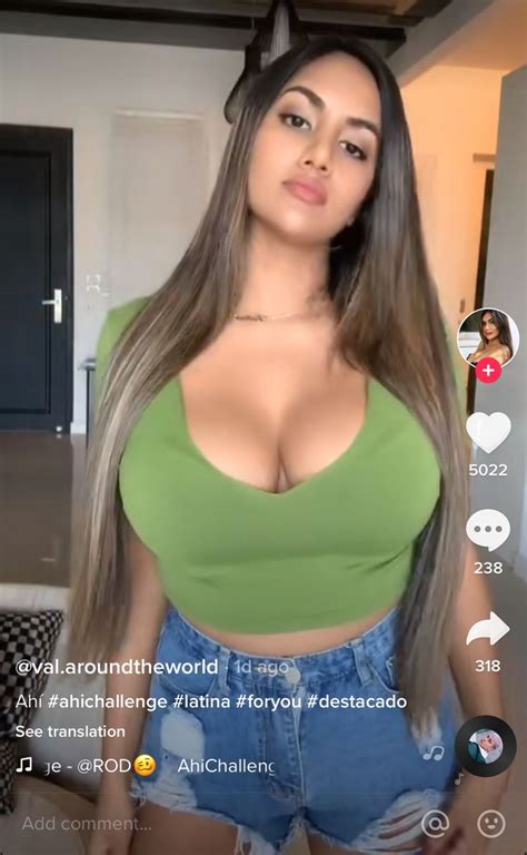 Pin On Tiktok Beauty Style And Curves