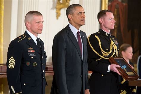 Division Csm Accepts Medal Of Honor On Veterans Behalf Article The