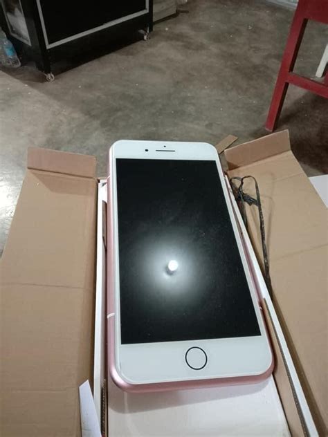 This Man Got A Table Sized Iphone After Buying It Online At A Very
