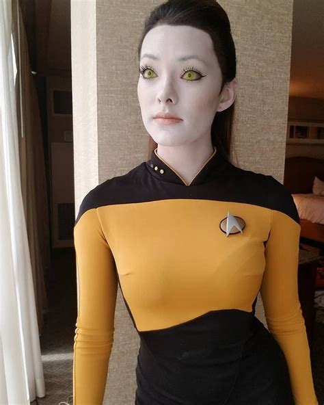 Joanie Brosas Star Trek Cosplay Alien Female Star Trek