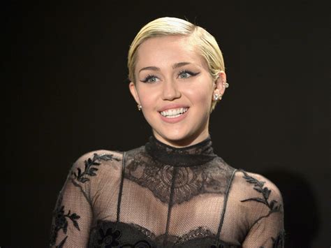 Miley Cyrus Writes Letter To New York Governor Asking For 5million For