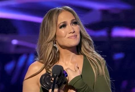 Ben Affleck Proudly Looks On As Jennifer Lopez Accepts Icon Award At