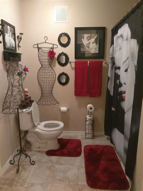You will also want to coordinate your bathroom accessories with linens like shower curtains, towels, and bath rugs. Luv the red and black Marilyn Monroe bathroom... | Red ...