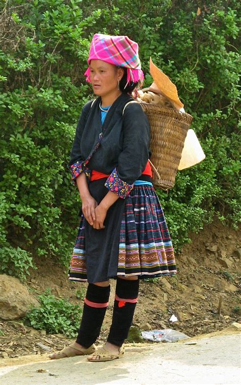 Hmong people, Lai Chau province, Vietnam | Hmong people, Hmong clothes ...
