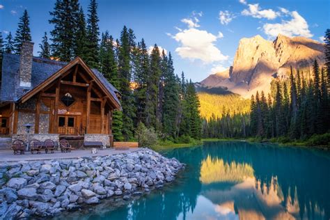 9 Excellent Reasons To Stay At Emerald Lake Lodge In Yoho The Banff Blog