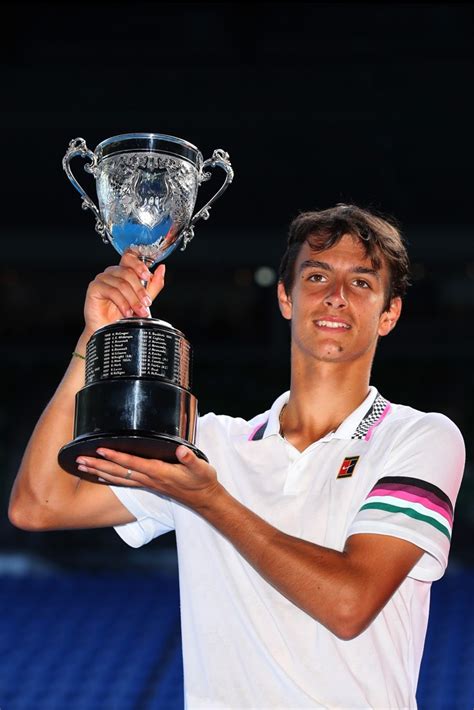 2,252 likes · 27 talking about this. Lorenzo Musetti, il primo italiano a vincere gli Open d'Australia Juniores - Corriere.it