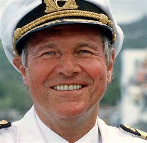 Das traumschiff bringt seine passagiere seit jahrzehnten an sehnsuchtsorte in der ganzen welt, darum: ZDF-Serie: "Traumschiff"-Kapitän Heinz Weiss ist tot - WELT