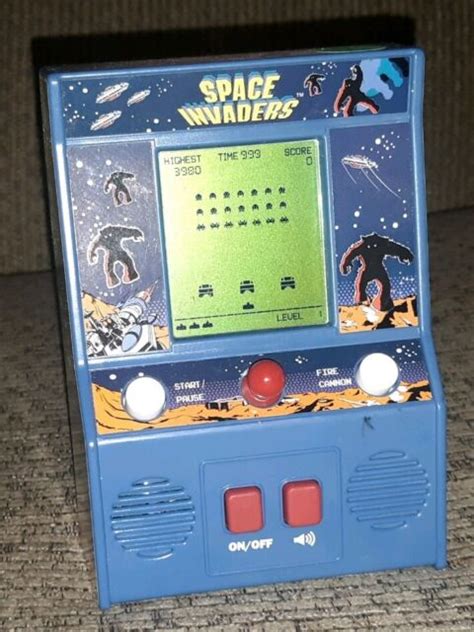 Space Invaders Hand Held Electronic Classic Atari Arcade Console 09527