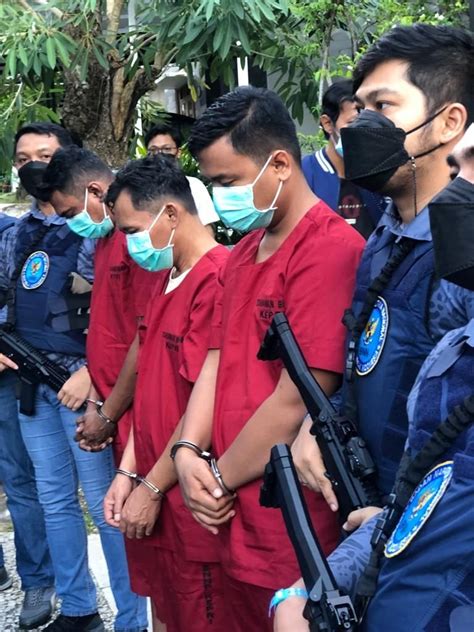 Bnn Grebek Pabrik Gelap Pembuatan Narkoba Di Perumahan Elit Sukajadi