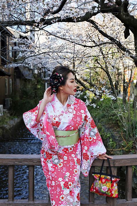 Kyoto Japan Wearing Kimono In The Geisha District Of Gion Posh Broke Bored