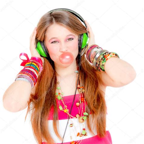 Chica Chiclete Funky Chica Escuchando Música Y Soplar Burbujas Con