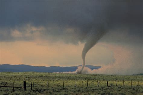 5 First Person Tornado Videos From Joplin Mo Graphic Language Videos