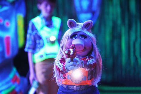 Miss Piggy On Twitter Miss Piggy The Muppet Show Characters The