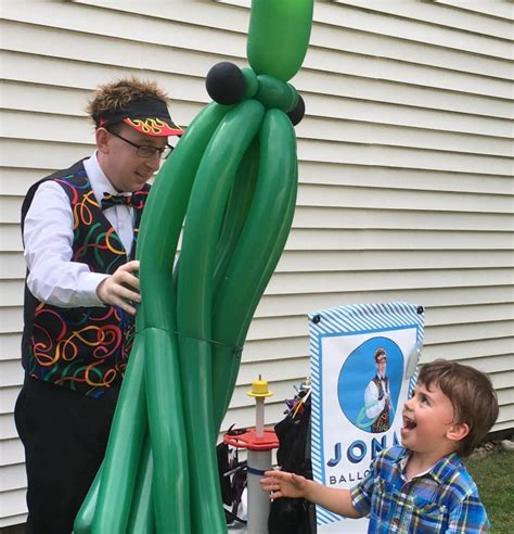 Hire Jonahs Twisters Balloon Twister In Natick Massachusetts