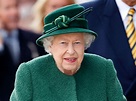 Caras | Rainha Isabel II revela que se escondeu na multidão na noite ...