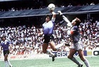 Maradona: "La mano de Dios" y el mejor gol del siglo XX cumplen 31 años ...