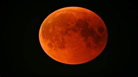 Eclissi Di Luna Uno Spettacolo Naturale Visibile Nel Cielo Di Tutta