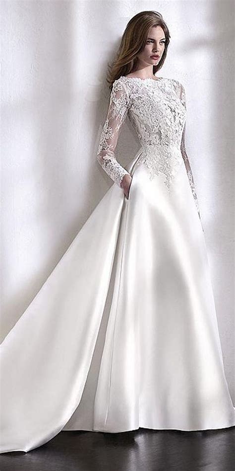 Elegant Tulle And Satin Bateau Neckline A Line Wedding Dress With Lace Appliques And Beadings
