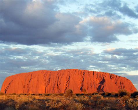 Getting to uluru is easy, as there are a couple of direct flights daily from every capital of australia. Phoebettmh Travel: (Australia) -Getting to Uluru (Ayers Rock)