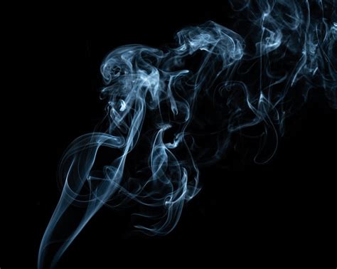 Fantastic Smoke Flow On Black Background In Evening · Free Stock Photo