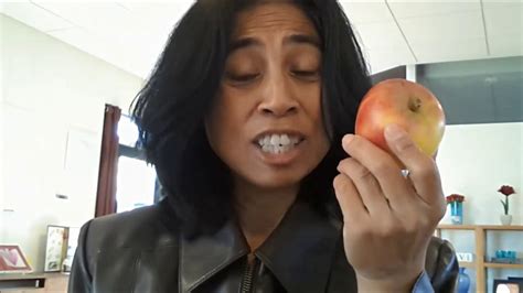 Amazing Health Benefit Of Eating Apples Every Single Day Youtube