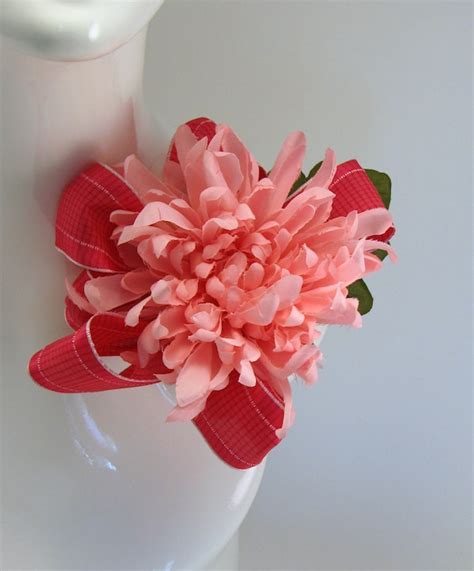 Corsage Mothers Day Pink Bold