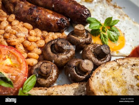 A Traditional Cooked English Fry Up Stock Photo Alamy
