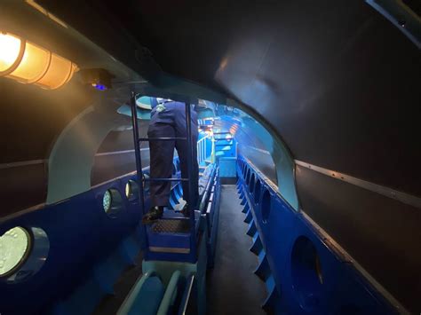 Photosvideo Finding Nemo Submarine Voyage Reopens At Disneyland Park