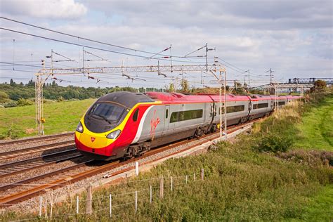 Tilting Nicely Virgin Pendolino 390147 Rounds One Of The Flickr