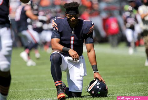 Justin Fields Chicago Bears Wallpapers Wallpapers