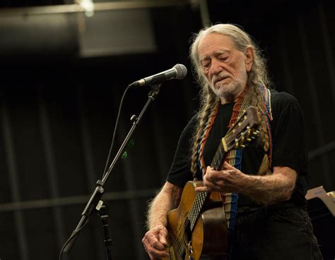 Willie Nelson Releases Title Track Of New Album Ride Me Back Home