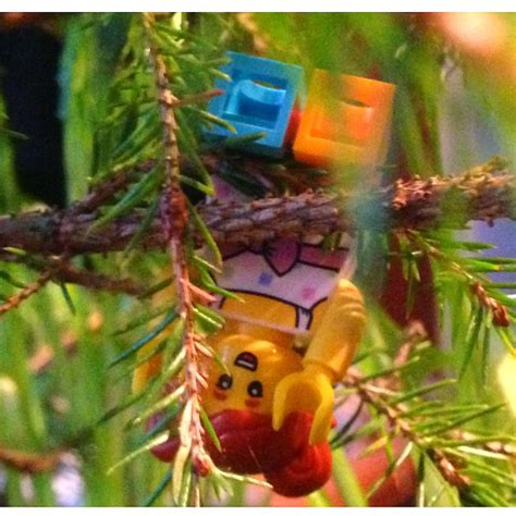 Lego Ideas Active Minifigures Hanging Out In A Tree