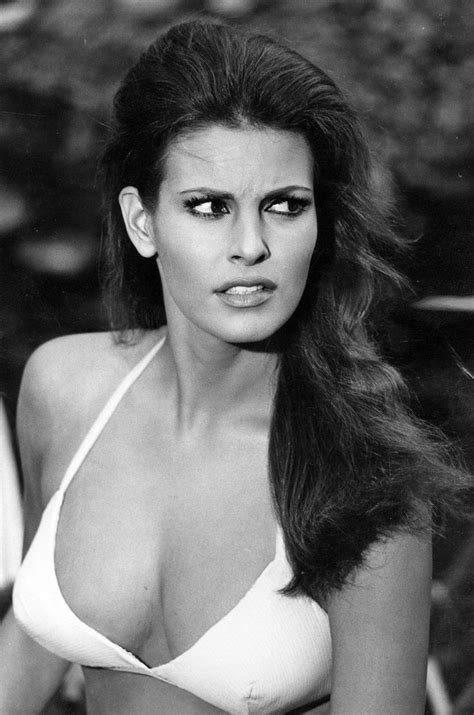 Hot And Sexy Raquel Welch Bikini Photos In Knockoutpanties
