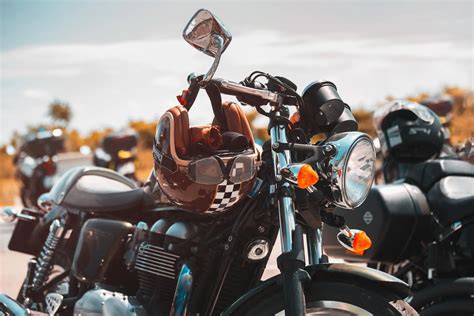 How To Wear A Motorcycle Helmet In Depth Beginners Guide