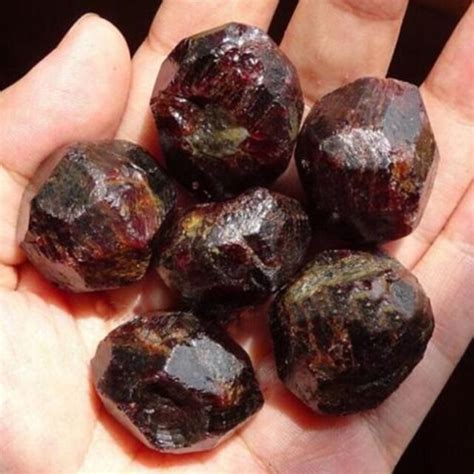 Top Natural Red Garnet Crystal Gemstone Rough Stone Mineral Specimen