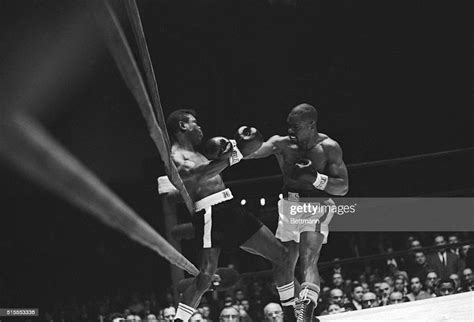 Rubin Carter Knocks Out Emile Griffith Two Minutes And Thirteen News