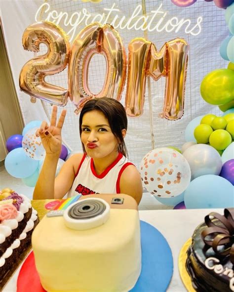 Inside Avneet Kaurs Instagram Celebration As She Crosses 20 Million Followers Entertainment