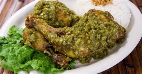 Sambal lado mudo (sambal hijau). Menu Indonesia- Resep Ayam Balado Hijau Khas Rumah Makan ...
