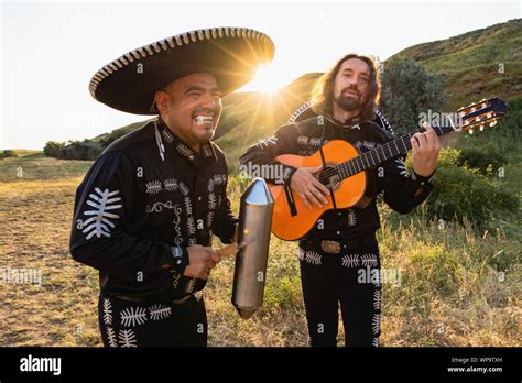 Mexican Musicians Mariachi Band Stock Photo Alamy