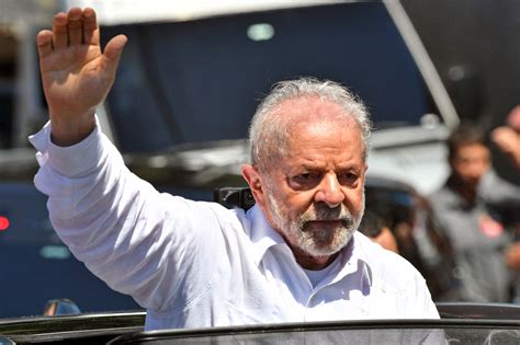 Les Infos De H Les Br Siliens Se Pr Parent L Investiture De Lula