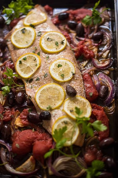 A huge variety of recipes means there's something for everyone! 20 Healthy Sheet Pan Dinners For Busy Weeknights - Healthy ...