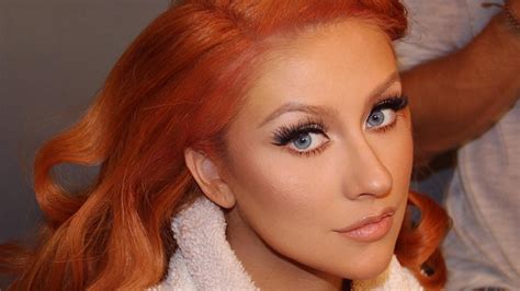 Christina Aguilera Debuts Another New Do See The Pic