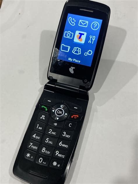 Telstra Easytouch Discovery 2 Retro Black Flip Phone 3g Ebay