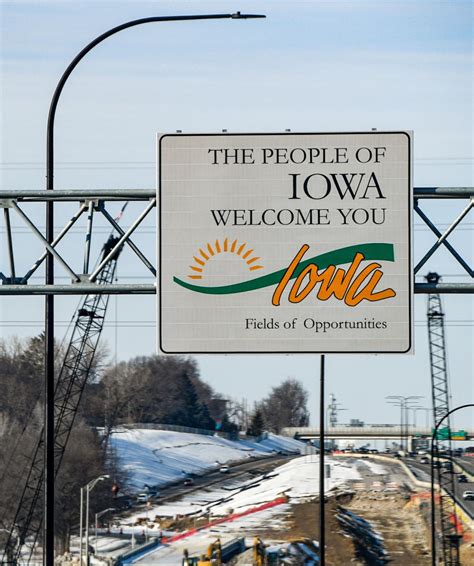 Welcome To Iowa A State In Need Of A New Slogan Business And Economy