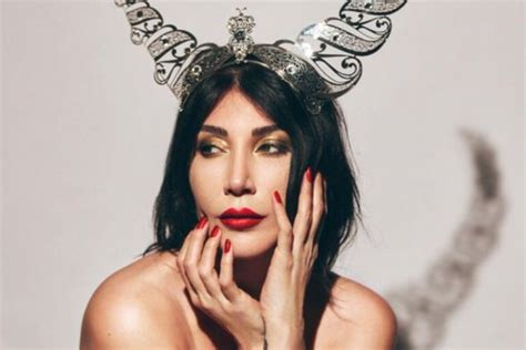 Çalıştığı giyim mağazasına hülya avşar'ın. 2020 model Hande Yener! - Magazin Haberleri - Bursadabugun.com