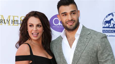 britney spears is engaged to sam asgharihellogiggles